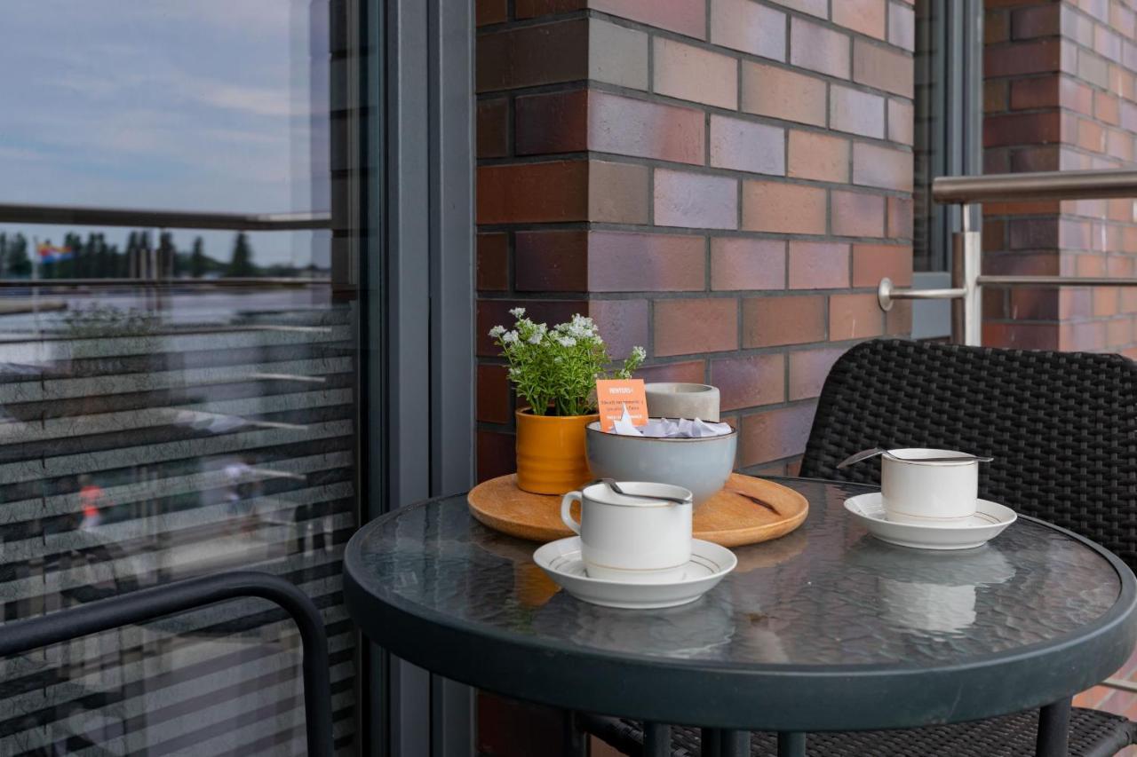 Przestronny Apartament Z Balkonem - Przy Porcie - Swinoujscie By Noclegi Renters מראה חיצוני תמונה